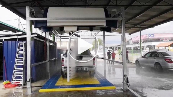 镭豹360洗车机在马来西亚哥打京那巴鲁市使用现场