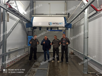 镭豹360炫彩型洗车机在俄罗斯奥伦堡安装完成